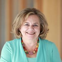 Headshot of Linda Simpson